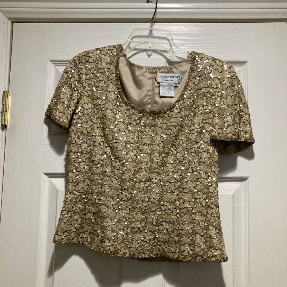 Adrianna Papell Gold and Black Women’s Short Sleeve Sequin Blouse